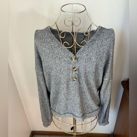 American Eagle gray neck long sleeve top with button detail  size XS/S - Picture 1 of 10